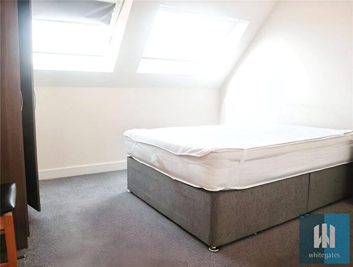 1 Bedroom Flat To Rent In Brook Street, Town Centre, Huddersfield, HD1