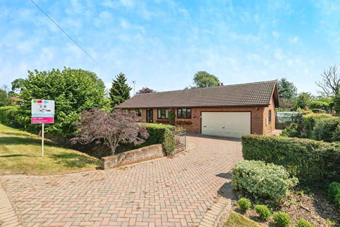 2 Bedroom Detached House For Sale In Broad Lane, Sykehouse, Goole, DN14