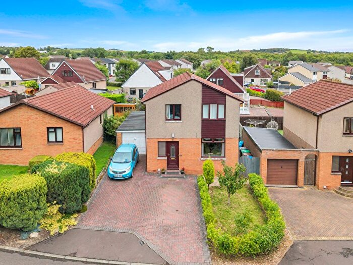 3 Bedroom Detached House For Sale In Woodbank Grove, Comrie, Dunfermline, KY12