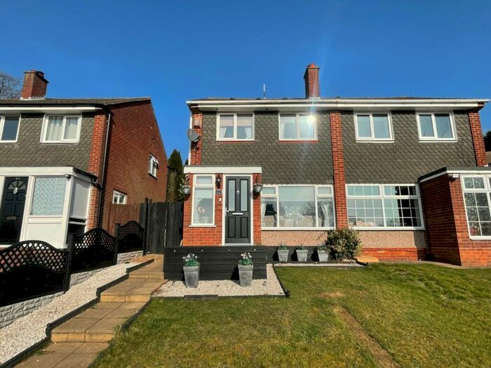 4 Bedroom Semi-Detached House To Rent In Hathaway Road, Sutton Coldfield, West Midlands, B75