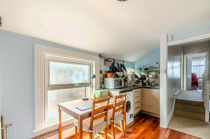 1 Bedroom Flat To Rent In Eardley Road, Streatham, London, SW16