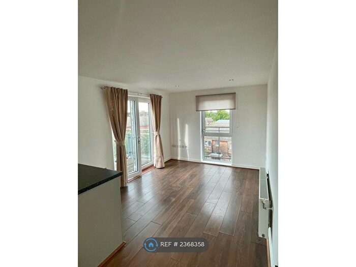 1 Bedroom Flat To Rent In Cloud Close, Dartford, DA1