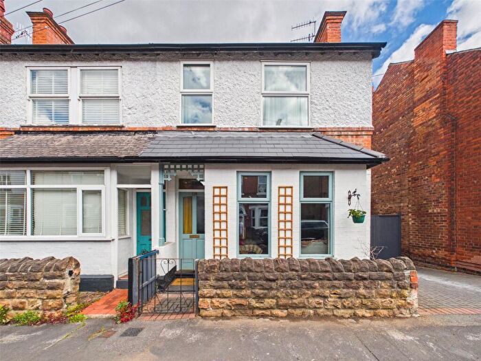 3 Bedroom Semi-Detached House For Sale In Percival Road, Nottingham, Nottinghamshire, NG5