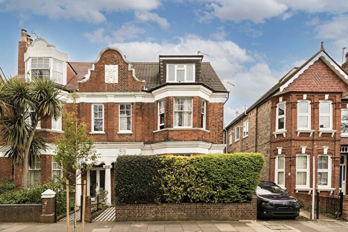 2 Bedroom Flat To Rent In Wolverton Gardens, London, W5