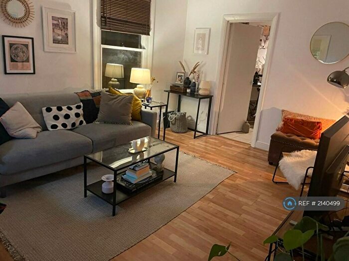 1 Bedroom Flat To Rent In Evering Road, London, N16