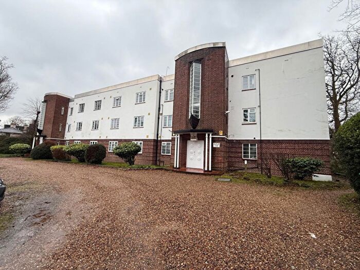 1 Bedroom Flat To Rent In The Woodlands, Crystal Palace, SE19