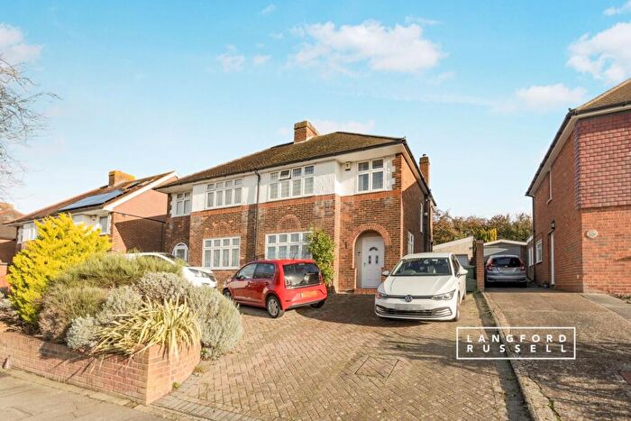 3 Bedroom Semi Detached House To Rent In Gillmans Road Orpington, BR5