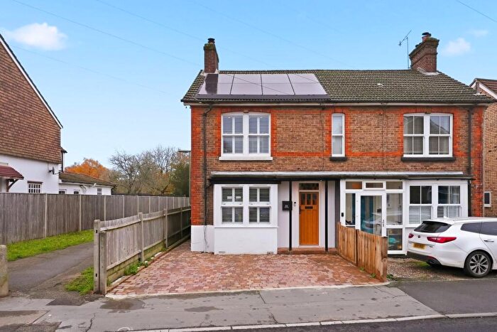 3 Bedroom Semi Detached House For Sale In Albury Road, Merstham, Redhill, RH1