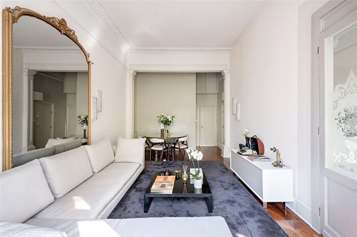 1 Bedroom Flat To Rent In Ladbroke Gardens, London, W11