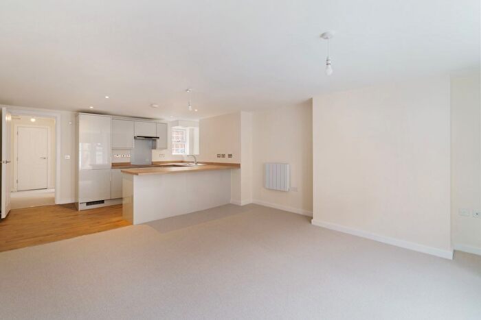 2 Bedroom Flat To Rent In Union Street, Stratford Upon Avon, CV37