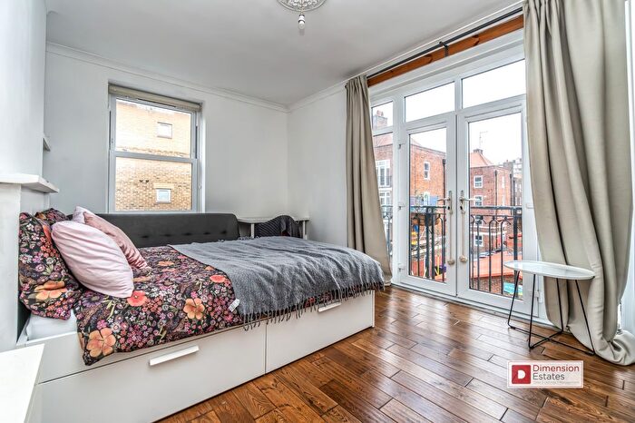 3 Bedroom Flat To Rent In Turin Street, Bethnal Green, London, E2