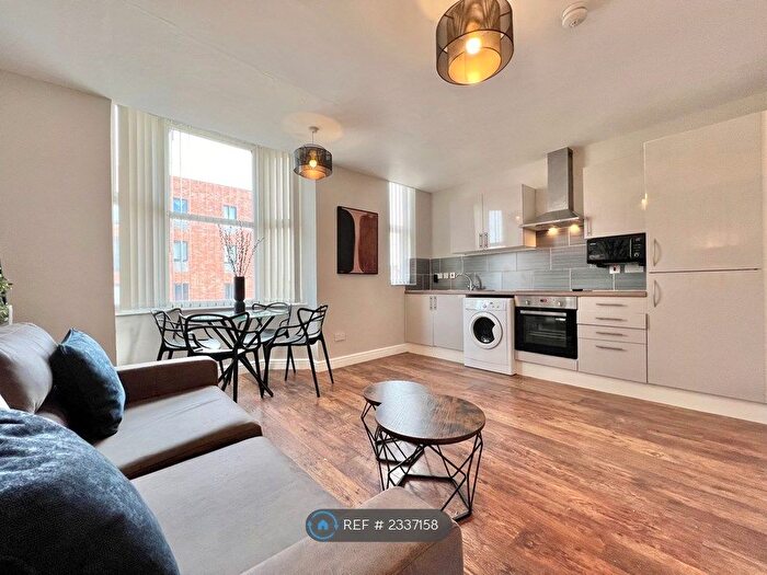 2 Bedroom Flat To Rent In Weaste Lane, Salford, M5