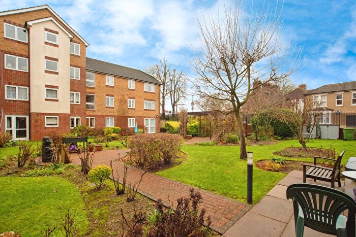 1 Bedroom Flat For Sale In Lower High Street, Watford, WD17