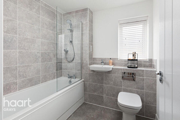 2 Bedroom Semi-Detached House For Sale In Maple Drive, Fobbing, SS17