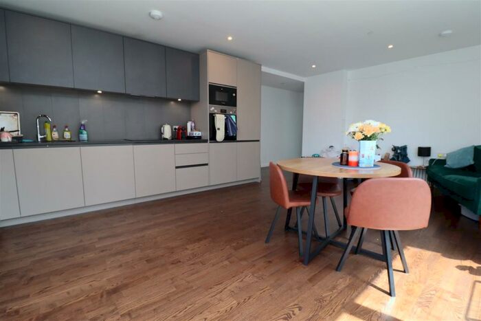 3 Bedroom Apartment To Rent In Meranti Apartments, Deptford Landings, SE8