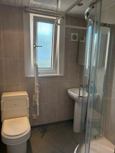 2 Bedroom Flat To Rent In Academy Street, Sandyhills, G32