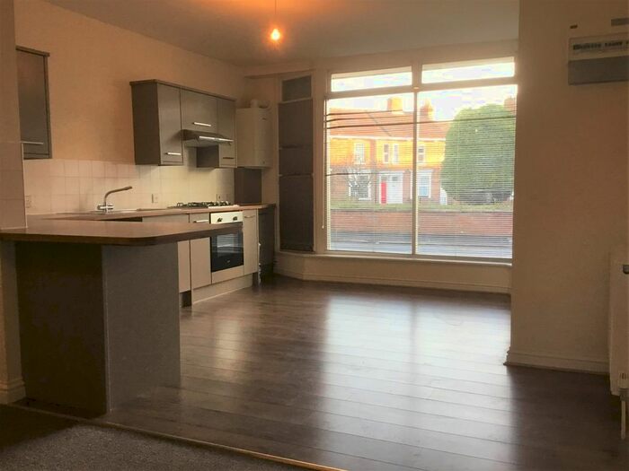 2 Bedroom Flat To Rent In James Street, Louth, LN11