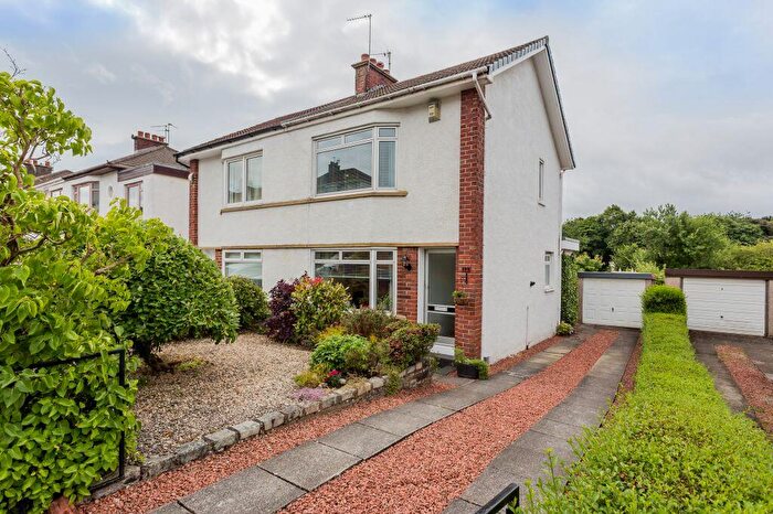 2 Bedroom Semi-Detached House For Sale In Newtyle Road, Paisley, PA1