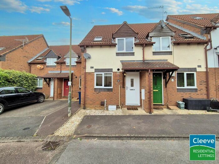 2 Bedroom Terraced House To Rent In The Cornfields, GL52