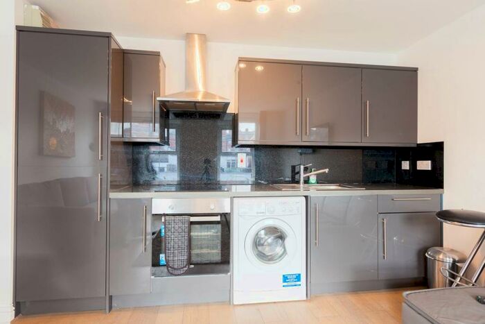 1 Bedroom Flat To Rent In Hackney Road, London Fields, London, E2