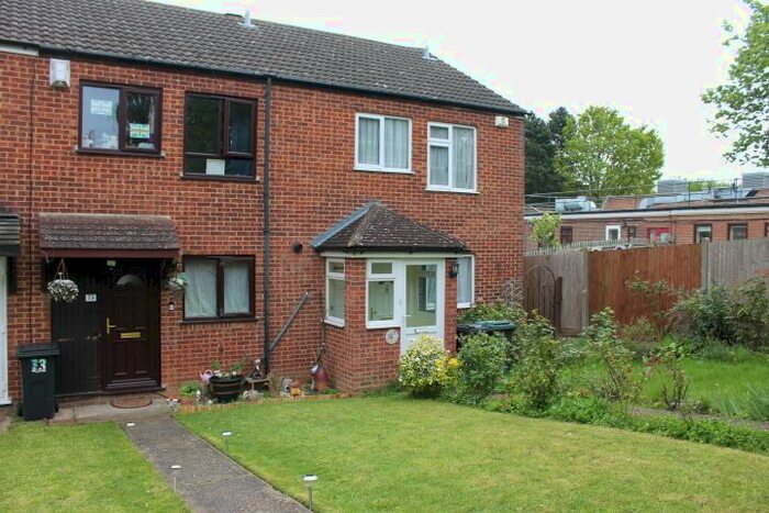 3 Bedroom End Of Terrace House To Rent In Thistledown, Gravesend, DA12