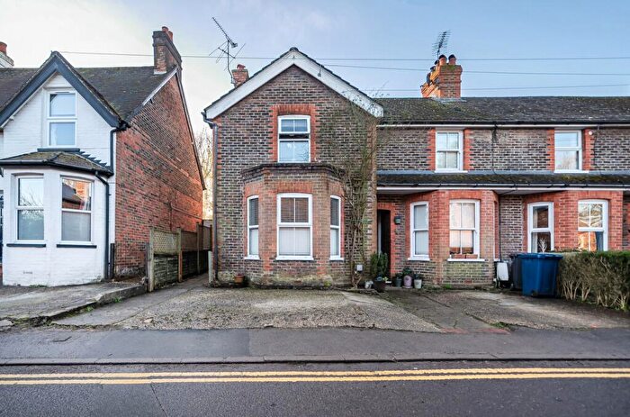 3 Bedroom End Of Terrace House For Sale In Lower Road, Grayswood, GU27