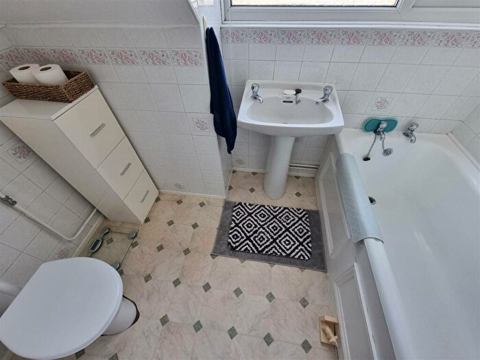 2 Bedroom Semi-Detached House For Sale In Mill Lane, Bradwell, NR31