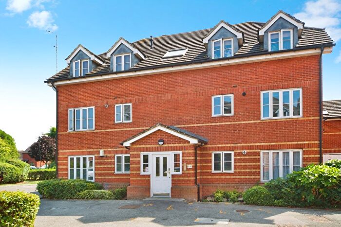 2 Bedroom Flat For Sale In Riverhead Close, Walthamstow, E17