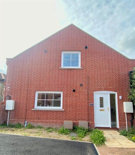 2 Bedroom Flat To Rent In Samuels Court, Ravensmere, Beccles, NR34