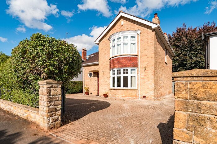 5 Bedroom Detached House For Sale In Clifford Avenue, Taunton, TA2