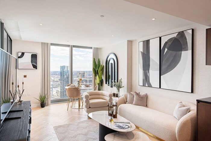 2 Bedroom Flat For Sale In Landmark Pinnacle, Westferry Road, E14