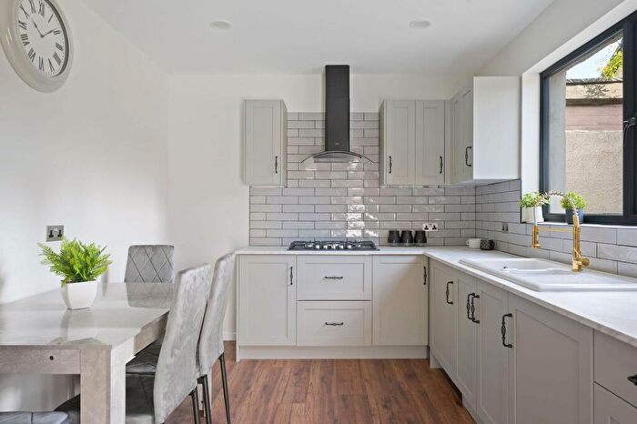 4 Bedroom Detached House For Sale In Delph Road, Tullibody, FK10
