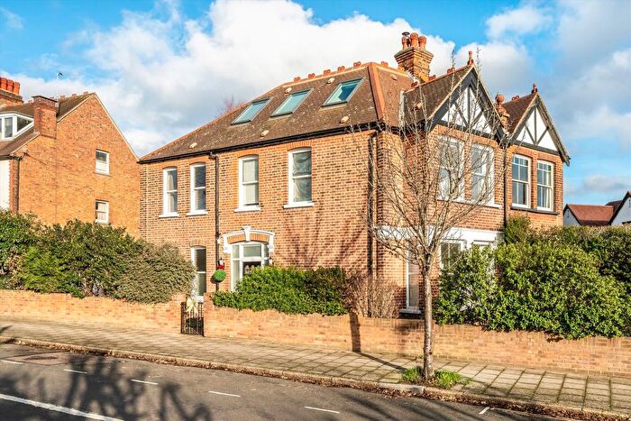 5 Bedroom Semi Detached House For Sale In Ridgeway Road, Isleworth, TW7