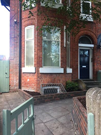 2 Bedroom Flat To Rent In East Road, Manchester, M12