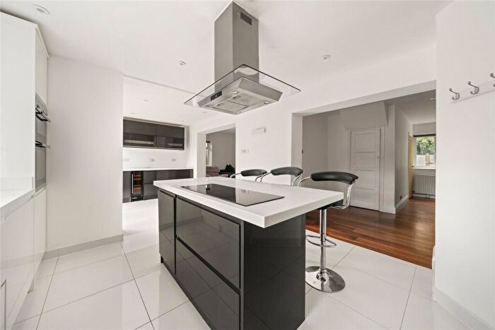 4 Bedroom Detached House To Rent In Dirtham Lane, Effingham, Leatherhead, Surrey, KT24