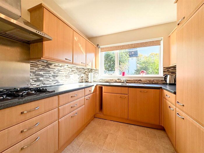 2 Bedroom Detached Bungalow For Sale In Foreknowe, Biggar, ML12