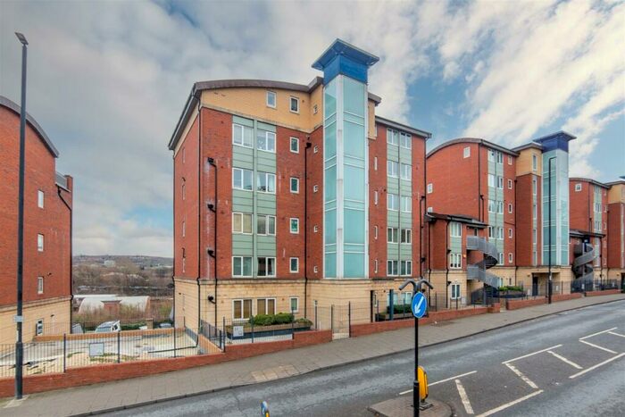 2 Bedroom Apartment To Rent In High Quay, City Road, Quayside, NE1