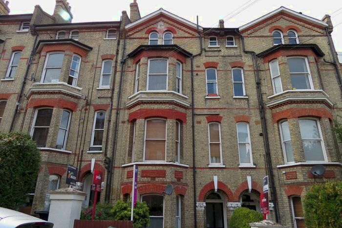1 Bedroom Flat To Rent In Woodland Road, Upper Norwood, London, SE19