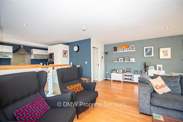 2 Bedroom Flat For Sale In Cranmer Street, Mapperley Park, Nottingham, NG3