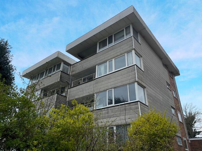 2 Bedroom Flat To Rent In Archery Road, St. Leonards-On-Sea, TN38