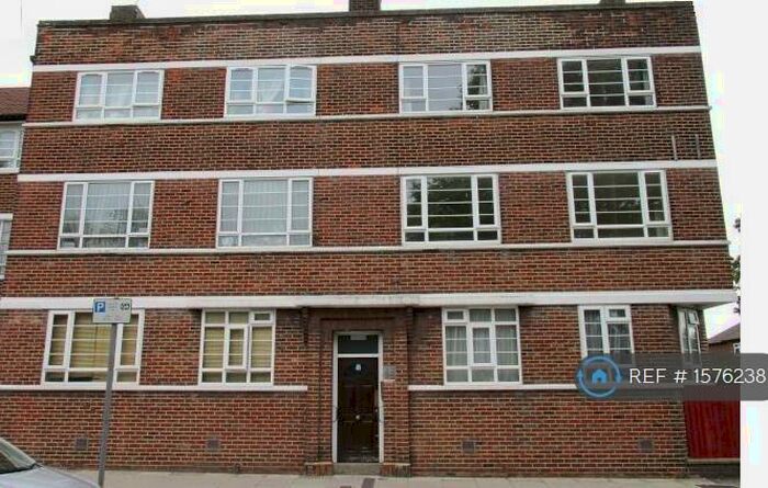 2 Bedroom Flat To Rent In Beverley Drive, Edgware, HA8