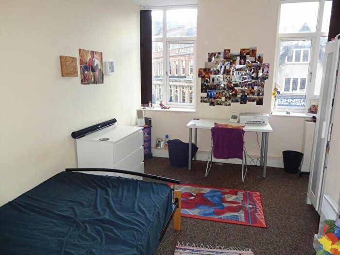 3 Bedroom House To Rent In Hockley, Nottingham, NG1