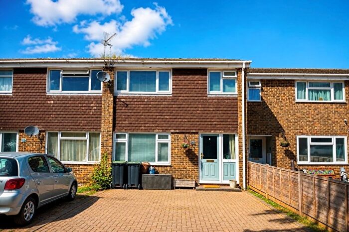 3 Bedroom Terraced House For Sale In The Croft, Calmore, Southampton, SO40