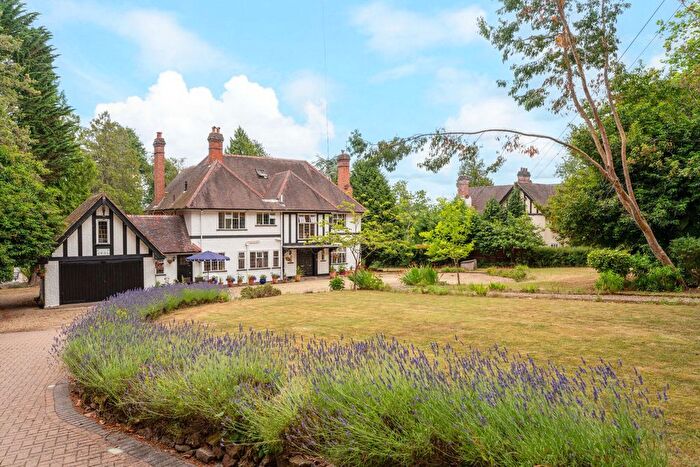 6 Bedroom Country House For Sale In Main Road Hallow Worcester, Worcestershire, WR2