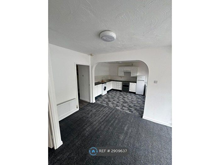 2 Bedroom Flat To Rent In The Old Liberal Club, Hyde, SK14