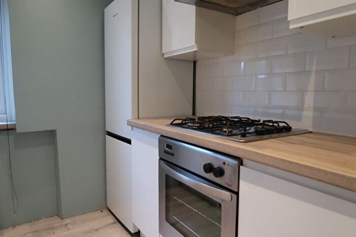 2 Bedroom Flat To Rent In Angus Avenue, Glasgow, G52