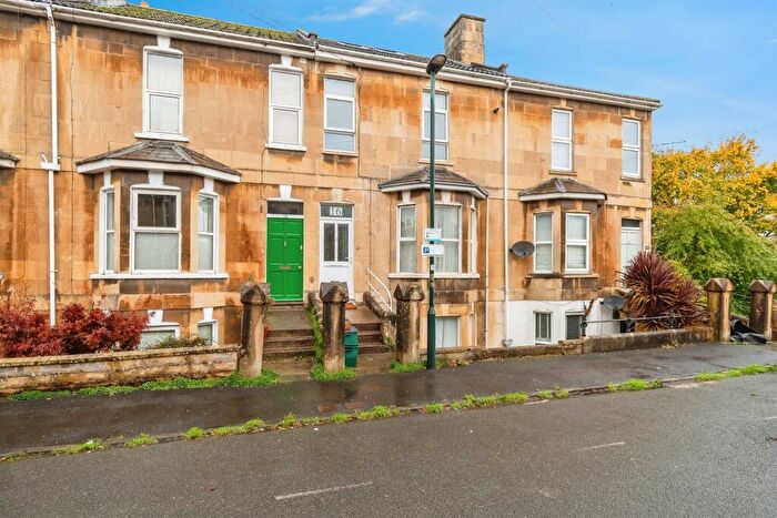 2 Bedroom Maisonette For Sale In Victoria Terrace, Bath, BA2