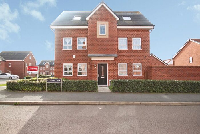 4 Bedroom Detached House For Sale In Clement Way, Warwick, CV34