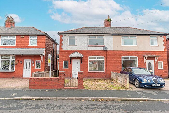 2 Bedroom House To Rent In Worthing Grove, Atherton, Manchester, M46