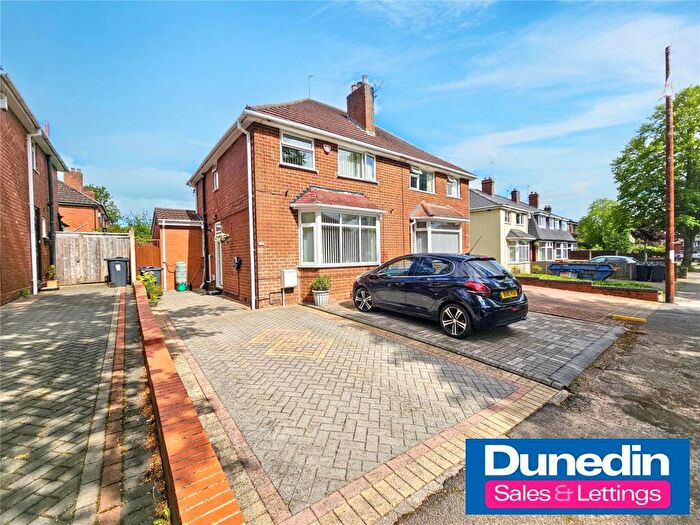 3 Bedroom Semi-Detached House For Sale In Kendal Rise Road, Rubery, B45